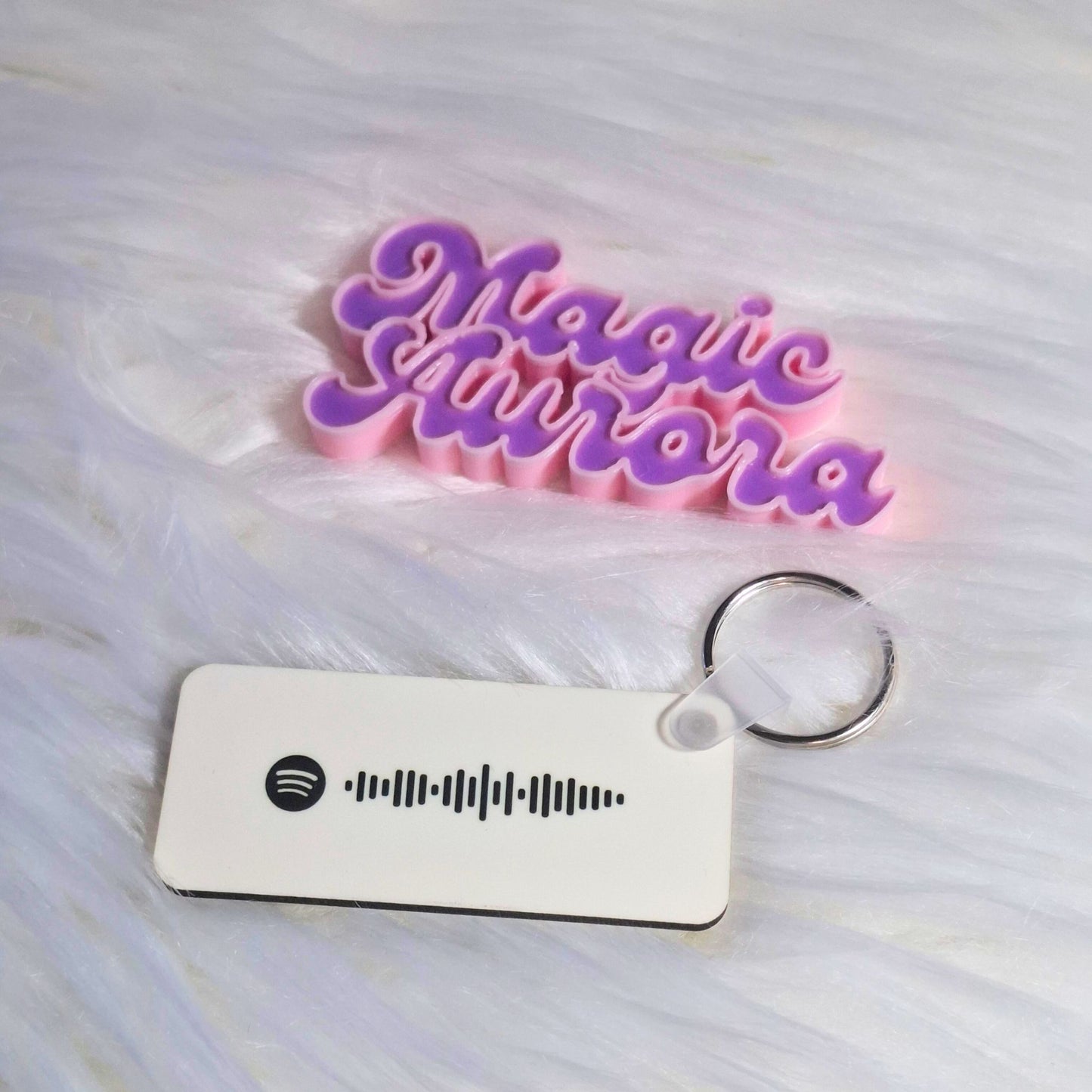 Porta-chaves MDF Personalizado com Nome do Casal e Código Spotify - Presente Romântico Original