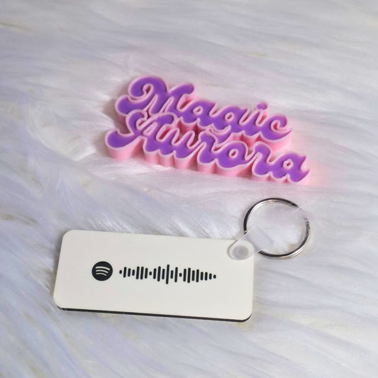 Porta-chaves MDF Personalizado com Nome do Casal e Código Spotify - Presente Romântico Original