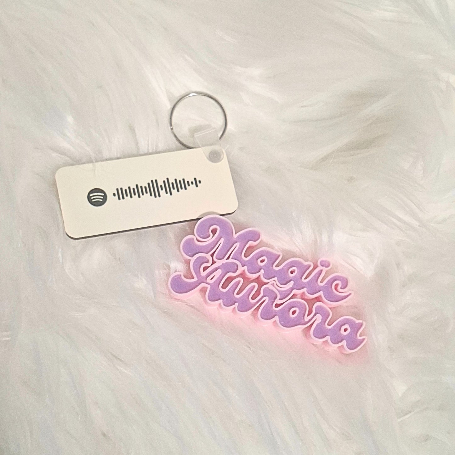 Porta-chaves MDF Personalizado com Nome do Casal e Código Spotify - Presente Romântico Original